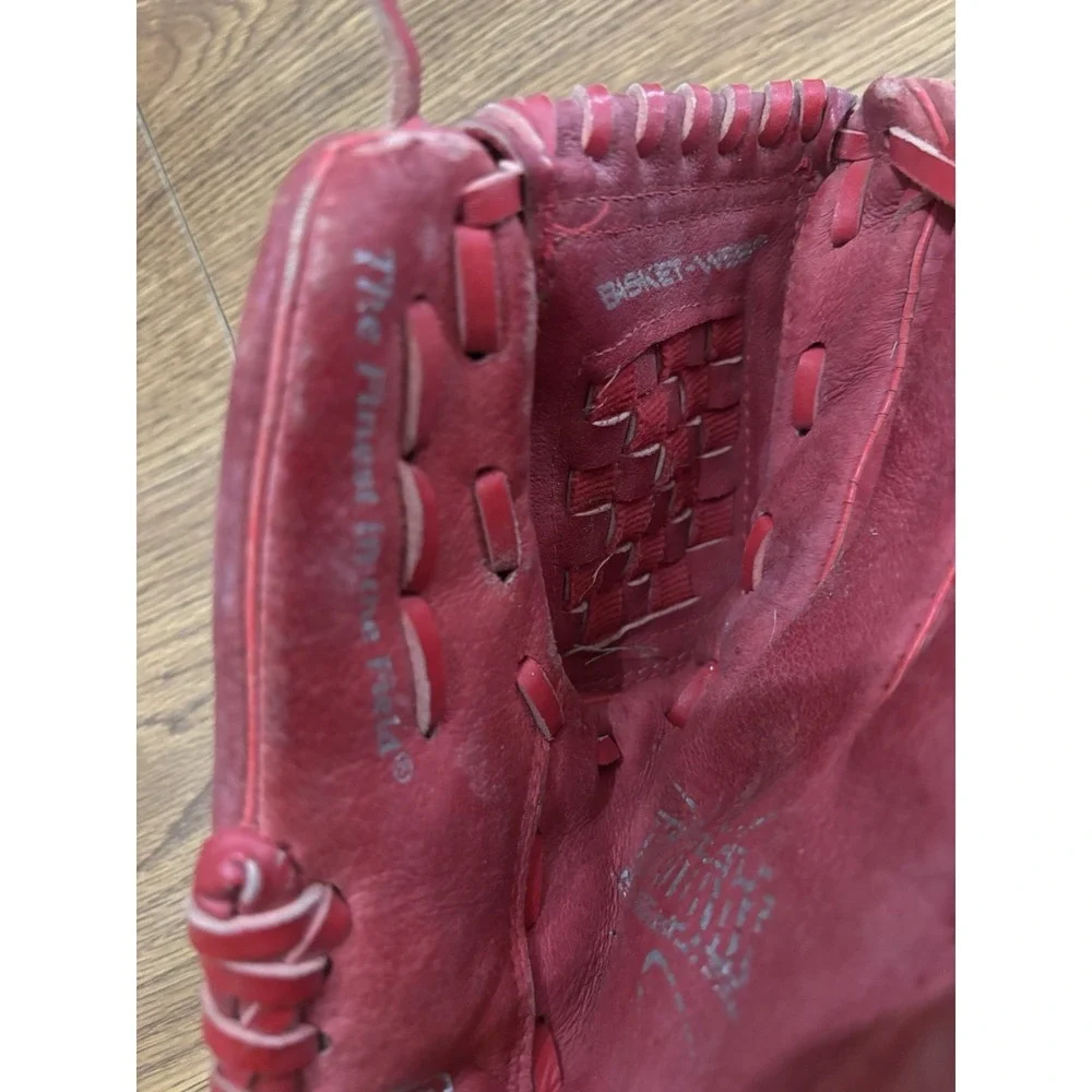 Rawlings Right Hand Throw Highlight Series Red Baseball Glove Mitt H105S 10 1/2
